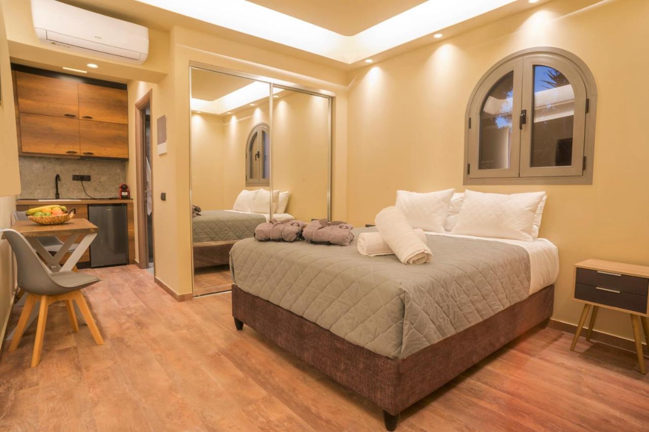 Seven Keys Luxury Suites Achílleion Eksteriør bilde