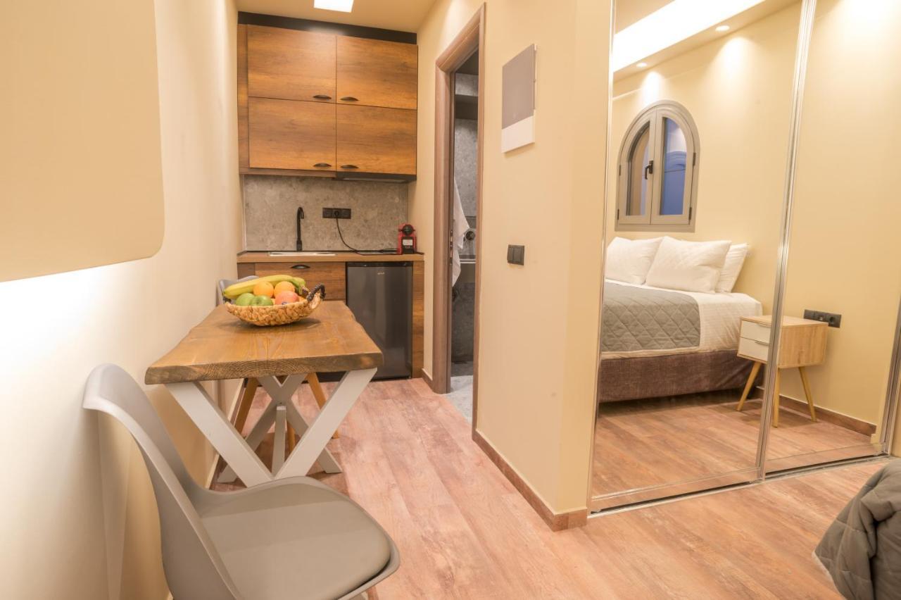 Seven Keys Luxury Suites Achílleion Eksteriør bilde
