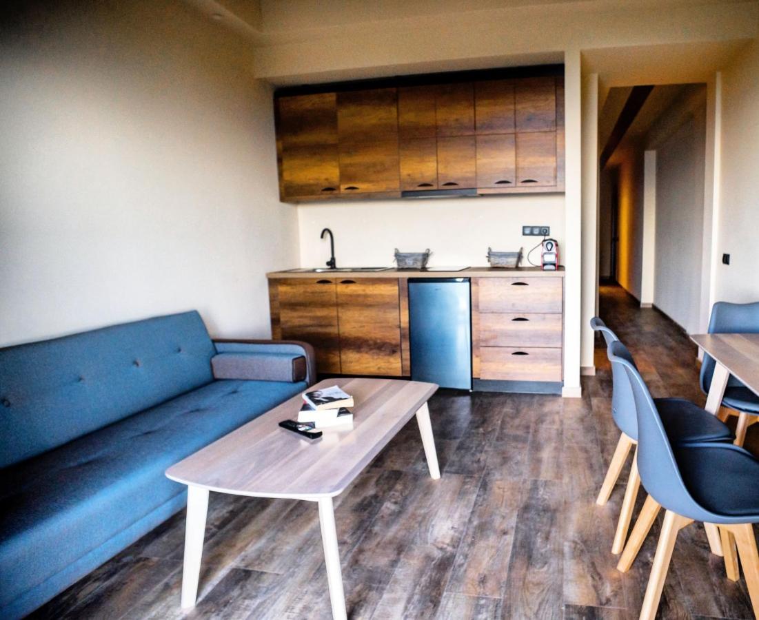 Seven Keys Luxury Suites Achílleion Eksteriør bilde