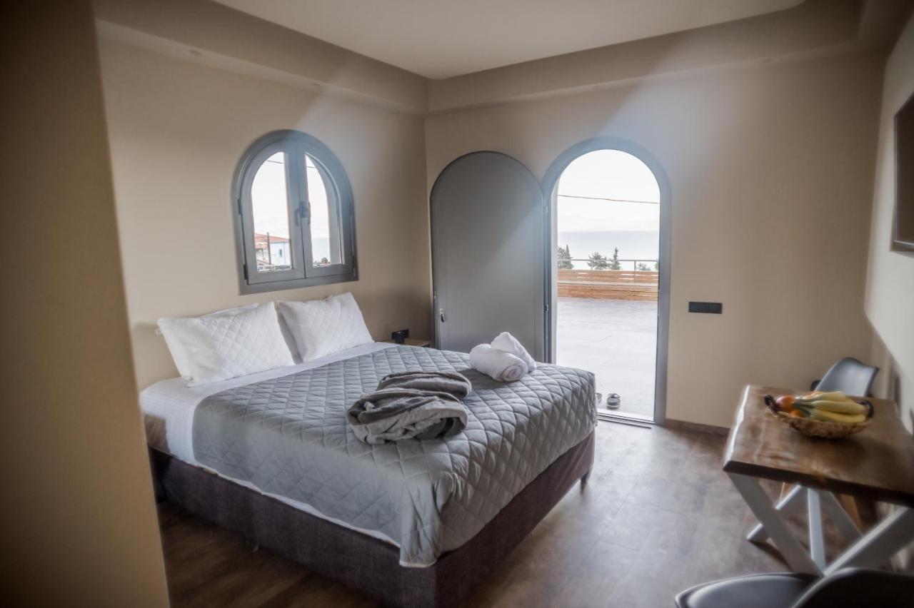 Seven Keys Luxury Suites Achílleion Eksteriør bilde