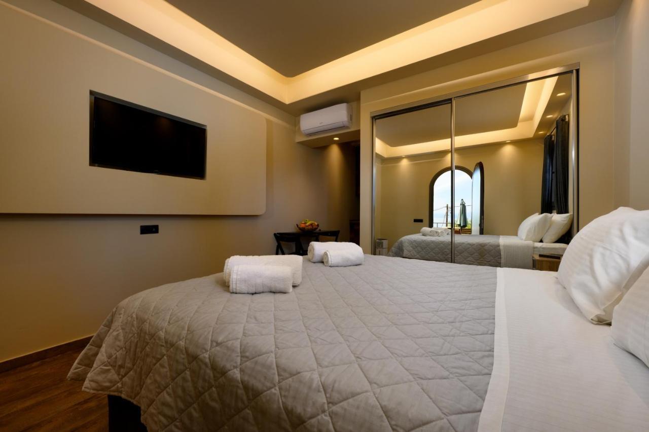 Seven Keys Luxury Suites Achílleion Eksteriør bilde